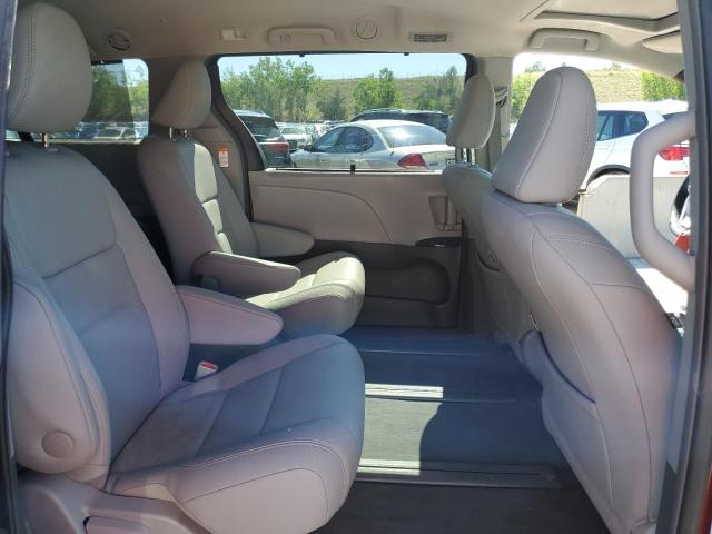 Photo 6 from auction – 2017 TOYOTA SIENNA XLE with VIN 5TDDZ3DC6HS178338