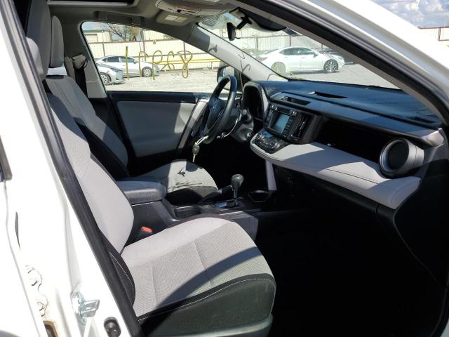 Photo 5 from auction – 2017 TOYOTA RAV4 XLE with VIN JTMRFREV5HJ112832