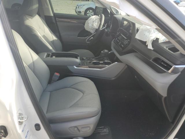 Photo 5 from auction – 2022 TOYOTA HIGHLANDER with VIN 5TDDZRBH8NS576261