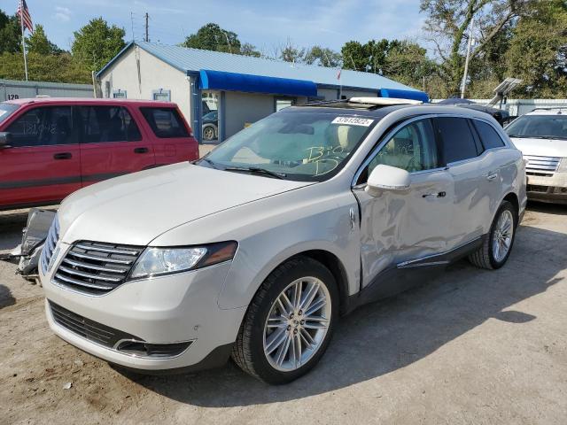 Photo 2 from auction – 2019 LINCOLN MKT with VIN 2LMHJ5AT2KBL00422