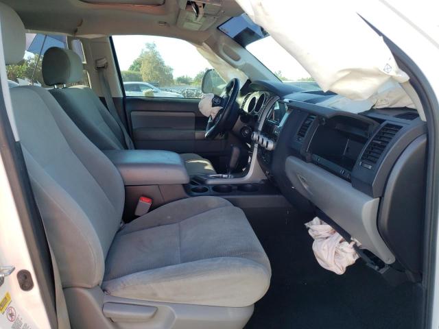Photo 5 from auction – 2016 TOYOTA SEQUOIA SR with VIN 5TDBY5G1XGS135684