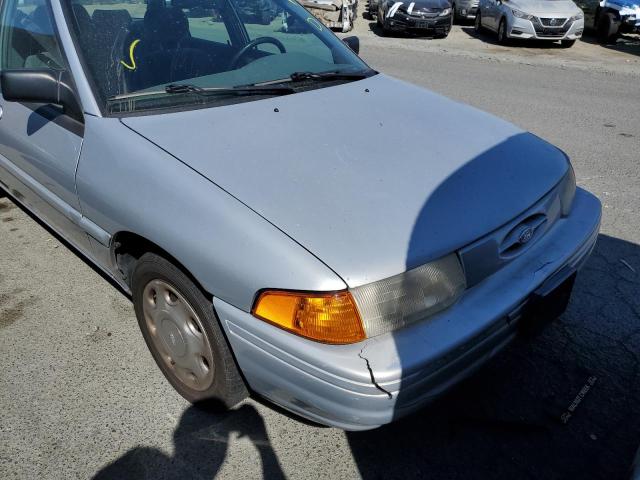 Photo 9 from auction – 1995 FORD ESCORT with VIN 3FASP13J2SR114461