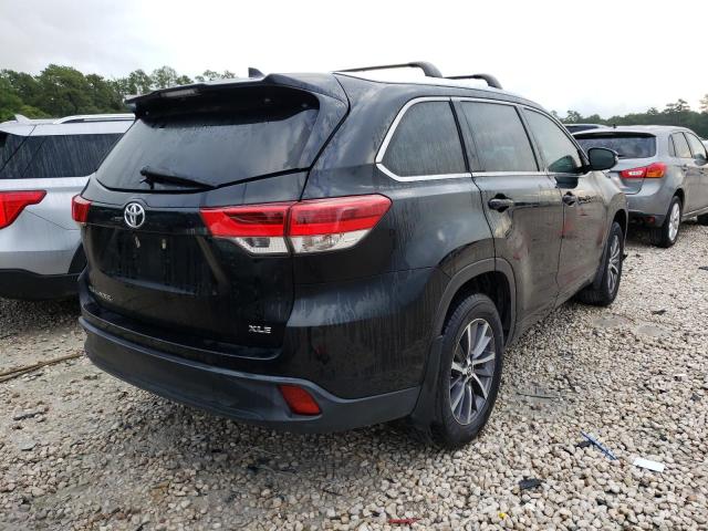Photo 4 from auction – 2018 TOYOTA HIGHLANDER with VIN 5TDKZRFH5JS536781