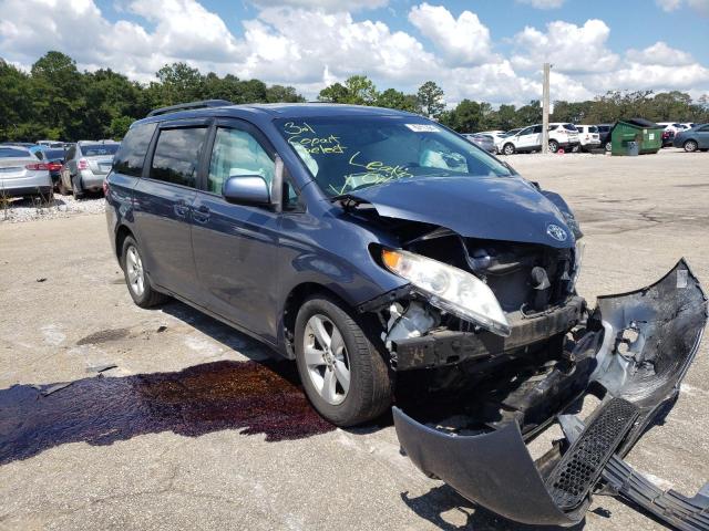 TOYOTA SIENNA LE 2017 with VIN 5TDKZ3DC6HS839535 - Photo from auction