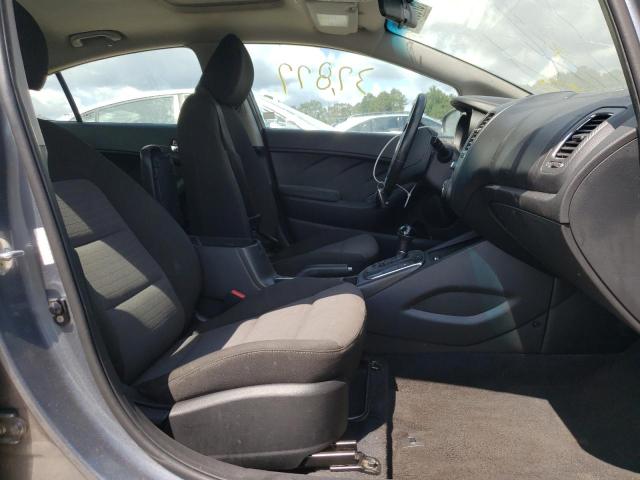 Photo 5 from auction – 2017 KIA FORTE LX with VIN 3KPFL4A74HE042694