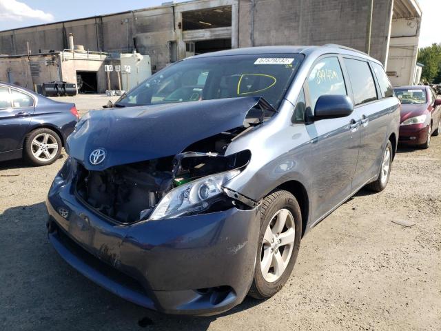 Photo 2 from auction – 2017 TOYOTA SIENNA LE with VIN 5TDKZ3DC7HS833422