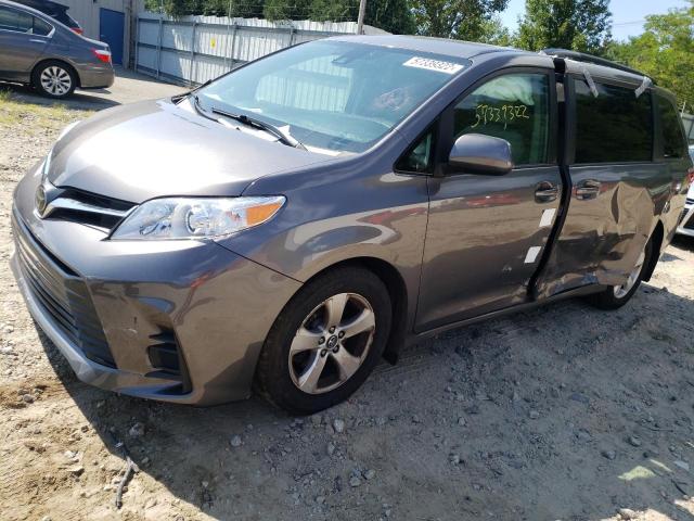Photo 2 from auction – 2018 TOYOTA SIENNA LE with VIN 5TDKZ3DC3JS958598