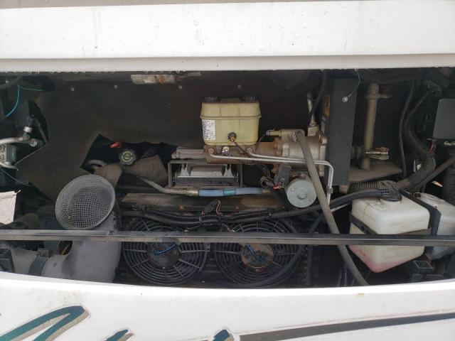 Photo 7 from auction – 2004 WINNEBAGO ADVENTURER with VIN 5B4MP67G133375486