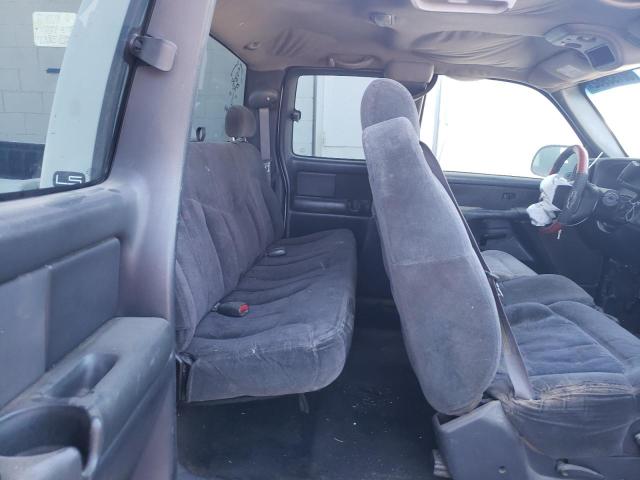 Photo 6 from auction – 2002 CHEVROLET SILVERADO with VIN 2GCEC19V321100196