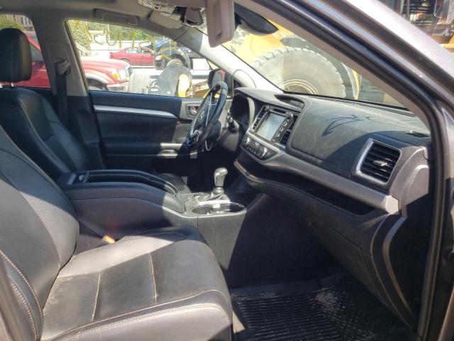 Photo 5 from auction – 2019 TOYOTA HIGHLANDER with VIN 5TDJZRFH5KS588487