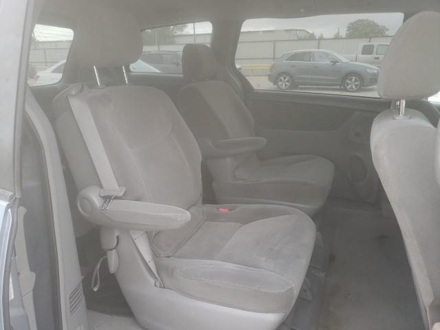 Photo 6 from auction – 2004 TOYOTA SIENNA CE with VIN 5TDZA23C64S134035