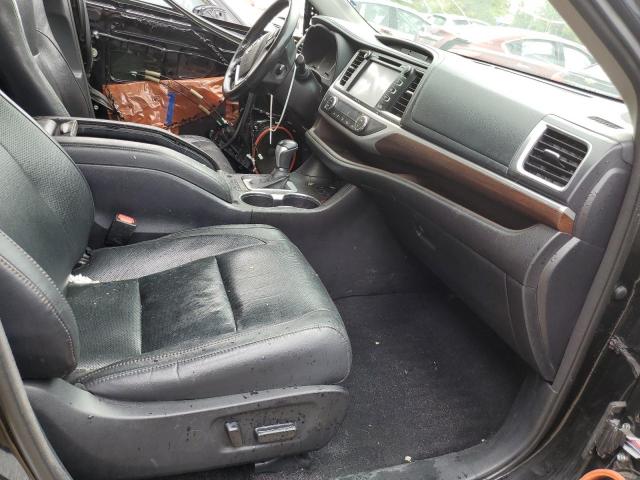 Photo 5 from auction – 2015 TOYOTA HIGHLANDER with VIN 5TDDCRFH6FS013187