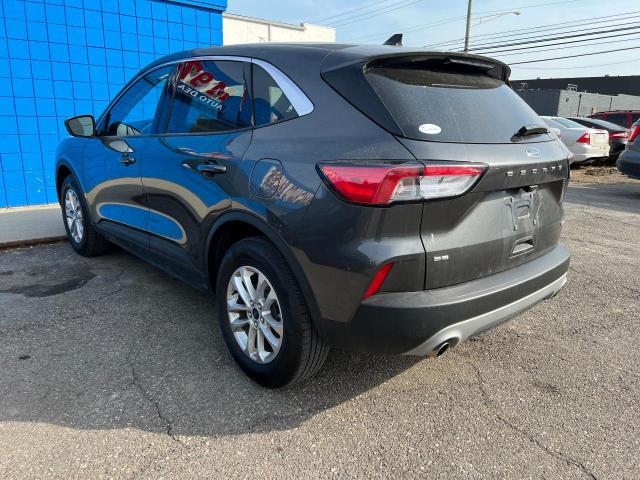 Photo 3 from auction – 2020 FORD ESCAPE SE with VIN 1FMCU9H68LUA52001