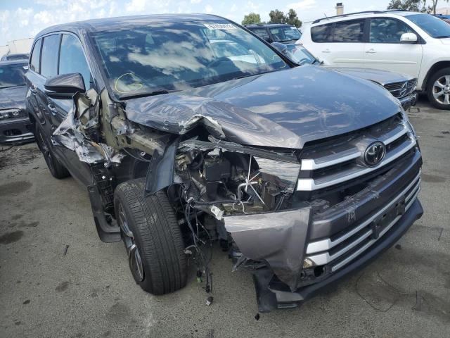 TOYOTA HIGHLANDER 2018 with VIN 5TDBZRFH4JS826039 - Photo from auction