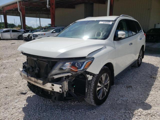Photo 2 from auction – 2017 NISSAN PATHFINDER with VIN 5N1DR2MN6HC675365