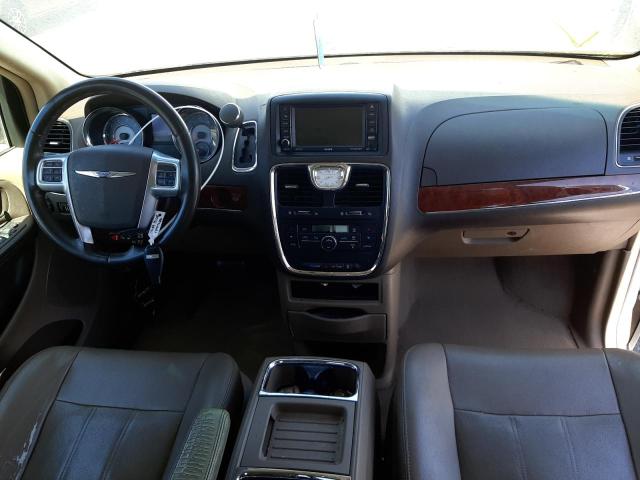 Photo 9 from auction – 2013 CHRYSLER TOWN & COU with VIN 2C4RC1BG4DR584297
