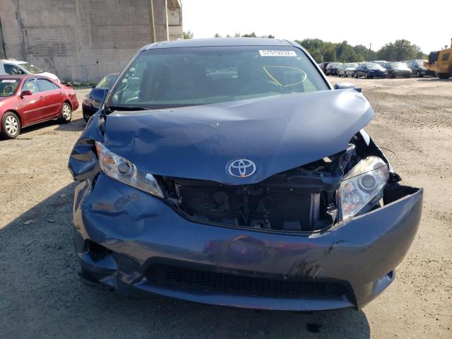 Photo 9 from auction – 2017 TOYOTA SIENNA LE with VIN 5TDKZ3DC7HS833422
