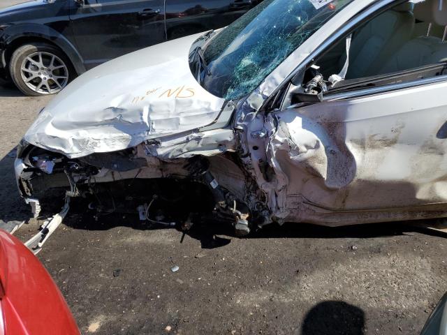 Photo 9 from auction – 2014 VOLKSWAGEN PASSAT SEL with VIN 1VWCN7A32EC084938
