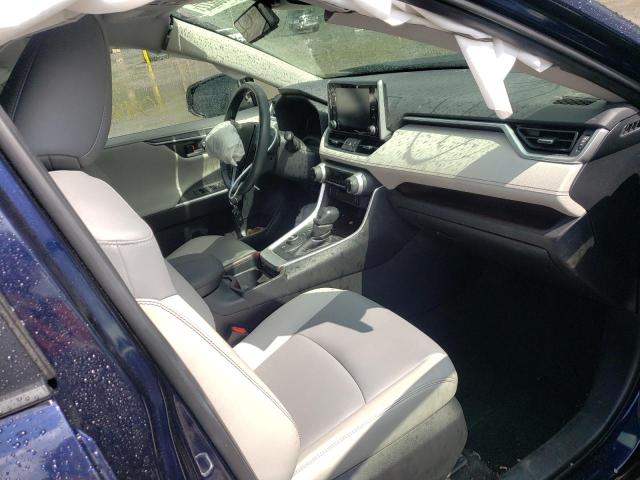 Photo 5 from auction – 2019 TOYOTA RAV4 LIMIT with VIN JTMDWRFV2KD008782