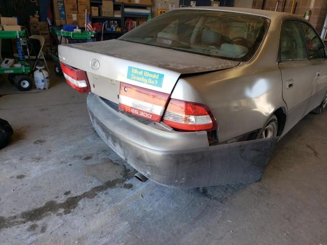 Photo 9 from auction – 2001 LEXUS ES 300 with VIN JT8BF28G510303313