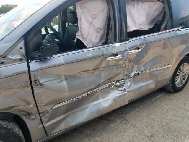 Photo 9 from auction – 2016 CHRYSLER TOWN & COU with VIN 2C4RC1CG0GR150929