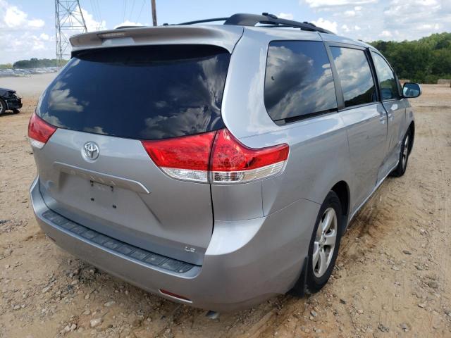 Foto 4 de la subasta – 2013 TOYOTA SIENNA LE con VIN 5TDKK3DC8DS398814