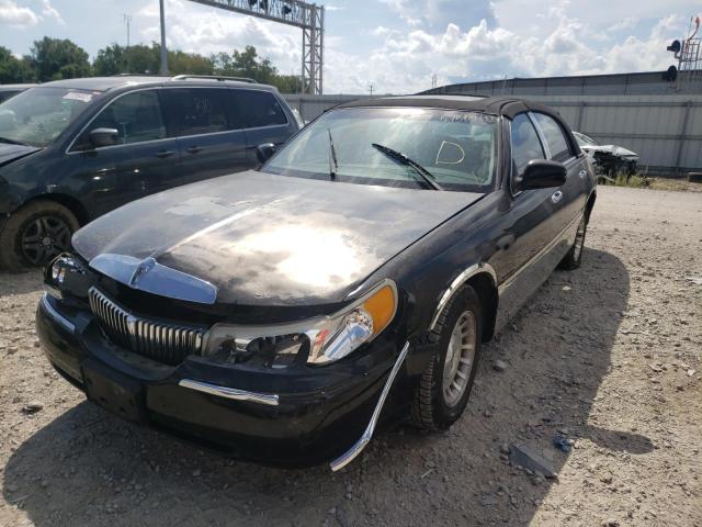 Photo 2 from auction – 1998 LINCOLN TOWN CAR C with VIN 1LNFM83W0WY698564