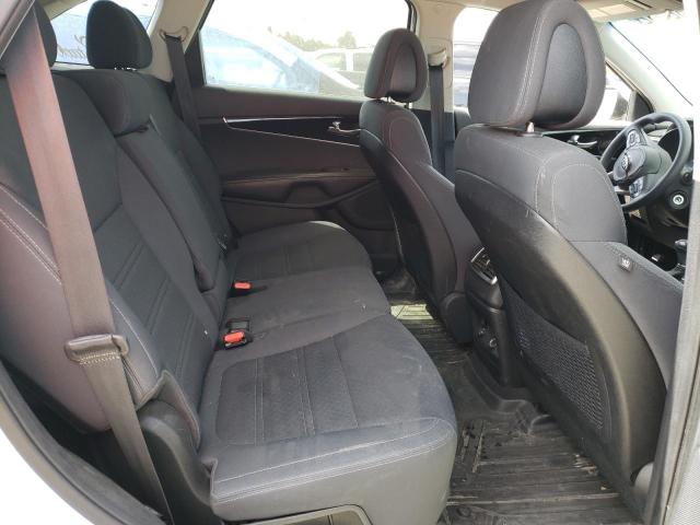 Photo 6 from auction – 2016 KIA SORENTO LX with VIN 5XYPG4A37GG076507