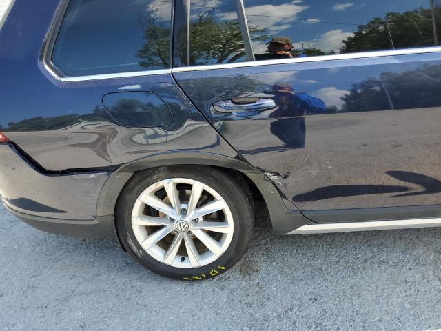 Photo 9 from auction – 2017 VOLKSWAGEN GOLF ALLTR with VIN 3VWM17AU2HM522028