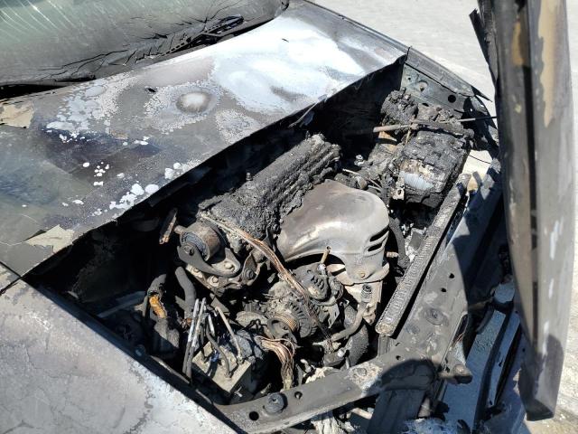 Photo 7 from auction – 2002 TOYOTA CAMRY LE with VIN 4T1BE30K82U586757