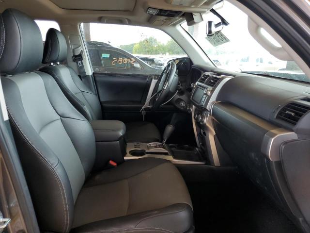 Photo 5 from auction – 2019 TOYOTA 4RUNNER SR with VIN JTEZU5JR4K5208082