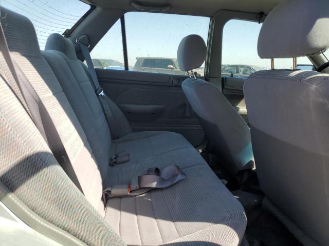 Photo 6 from auction – 1995 FORD ESCORT with VIN 3FASP13J2SR114461