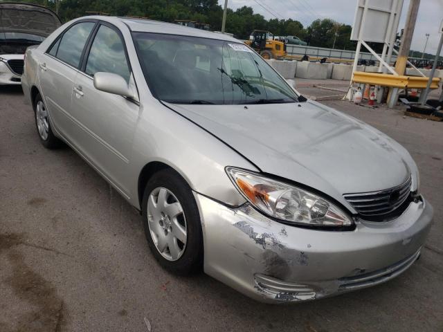 TOYOTA CAMRY LE 2004 with VIN 4T1BE32K74U895846 - Photo from auction