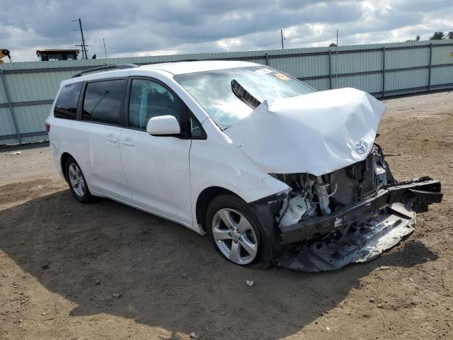 TOYOTA SIENNA LE 2015 with VIN 5TDKK3DC3FS563591 - Photo from auction
