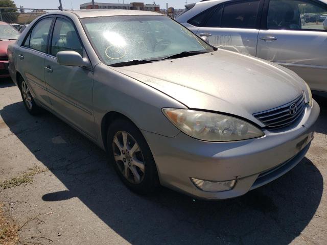 TOYOTA CAMRY LE 2005 with VIN 4T1BF30K85U603378 - Photo from auction