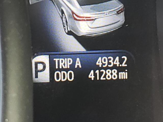 Photo 8 from auction – 2016 TOYOTA AVALON HYB with VIN 4T1BD1EB8GU048809