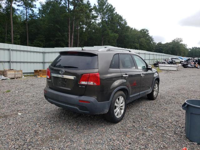 Photo 4 from auction – 2011 KIA SORENTO EX with VIN 5XYKUDA22BG142089