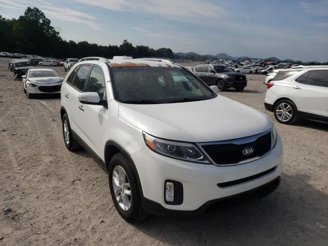KIA SORENTO LX 2015 with VIN 5XYKT3A61FG628236 - Photo from auction