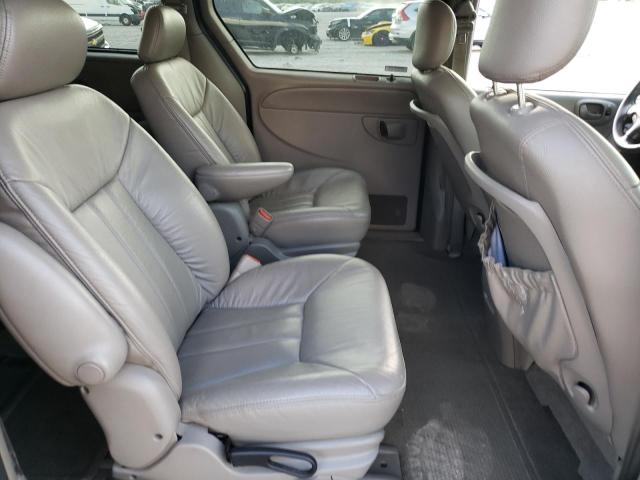 Photo 6 from auction – 2001 CHRYSLER TOWN & COU with VIN 2C8GP54L51R403859