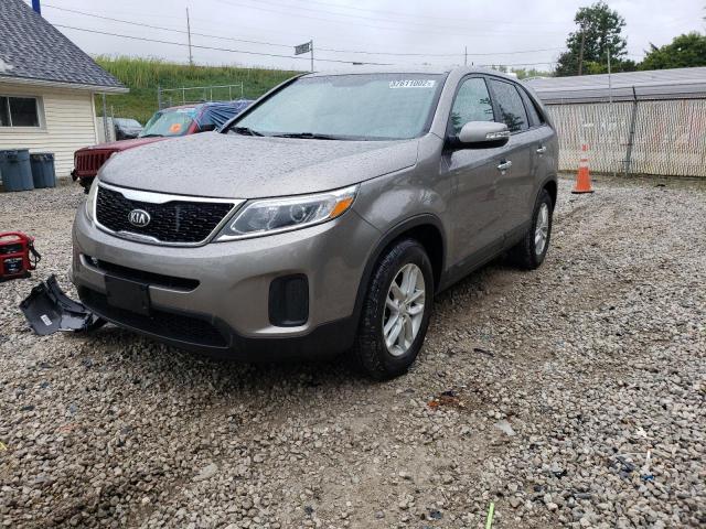 Photo 2 from auction – 2015 KIA SORENTO LX with VIN 5XYKT3A62FG615883