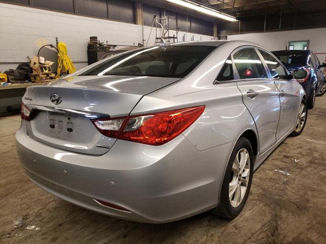 Photo 4 from auction – 2011 HYUNDAI SONATA SE with VIN 5NPEC4AC4BH014650