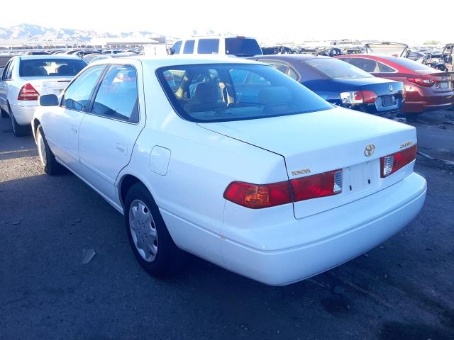 Photo 3 from auction – 2000 TOYOTA CAMRY CE with VIN JT2BG22K3Y0439454