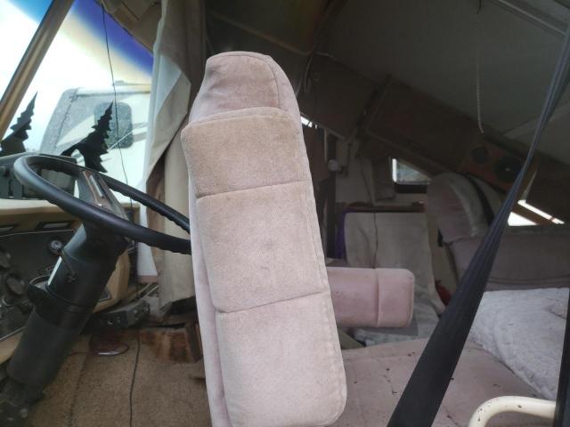 Photo 5 from auction – 1989 WINNEBAGO SUPERCHIEF with VIN 3FCLF53G9KJA01506