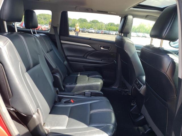 Photo 6 from auction – 2018 TOYOTA HIGHLANDER with VIN 5TDJZRFH1JS871080