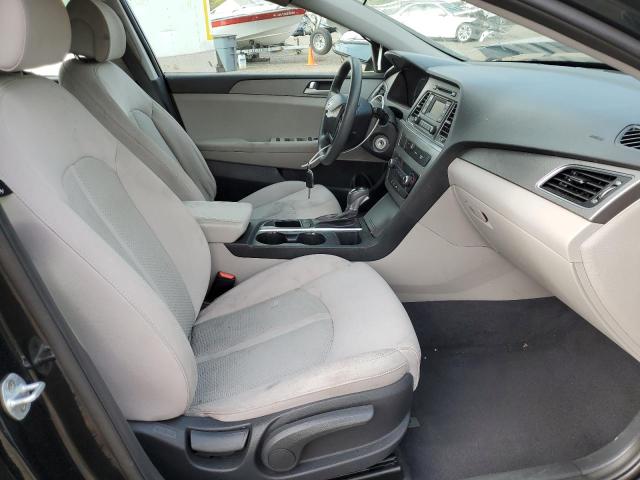 Photo 5 from auction – 2017 HYUNDAI SONATA SE with VIN 5NPE24AF6HH442810