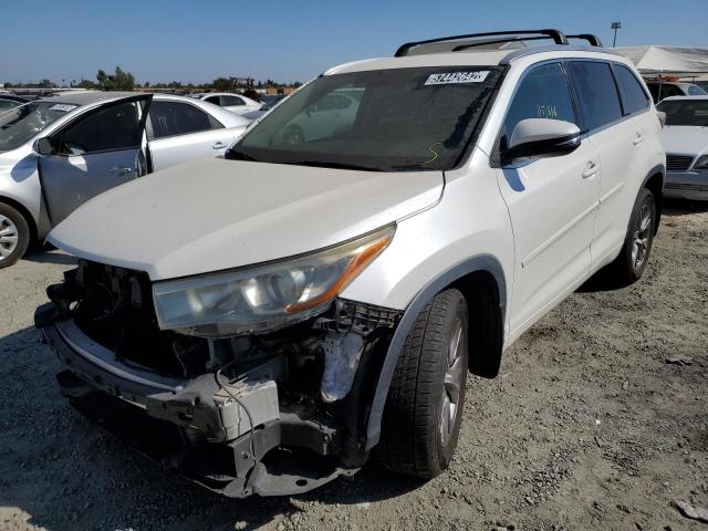 Photo 2 from auction – 2015 TOYOTA HIGHLANDER with VIN 5TDJKRFHXFS168525
