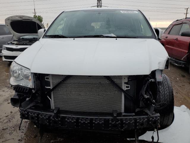 Photo 9 from auction – 2016 CHRYSLER TOWN & COU with VIN 2C4RC1BG8GR208528