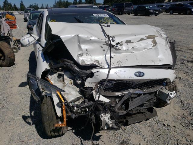 Photo 9 from auction – 2016 KIA K900 with VIN KNALU4D3XG6032214
