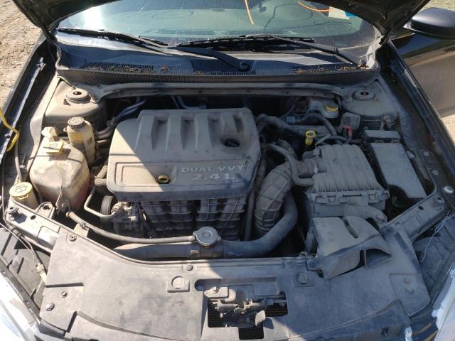 Photo 7 from auction – 2013 CHRYSLER 200 LX with VIN 1C3CCBAB6DN704975