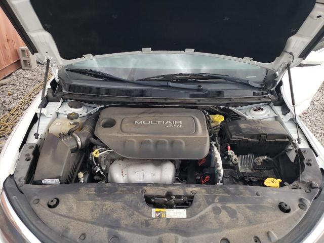 Photo 7 from auction – 2015 CHRYSLER 200 LIMITE with VIN 1C3CCCAB7FN743048
